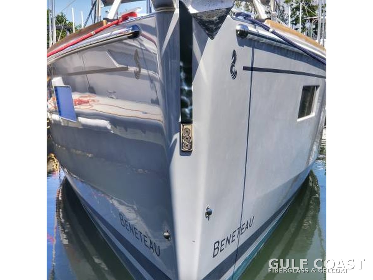 Beneteau hull restoration on a boat