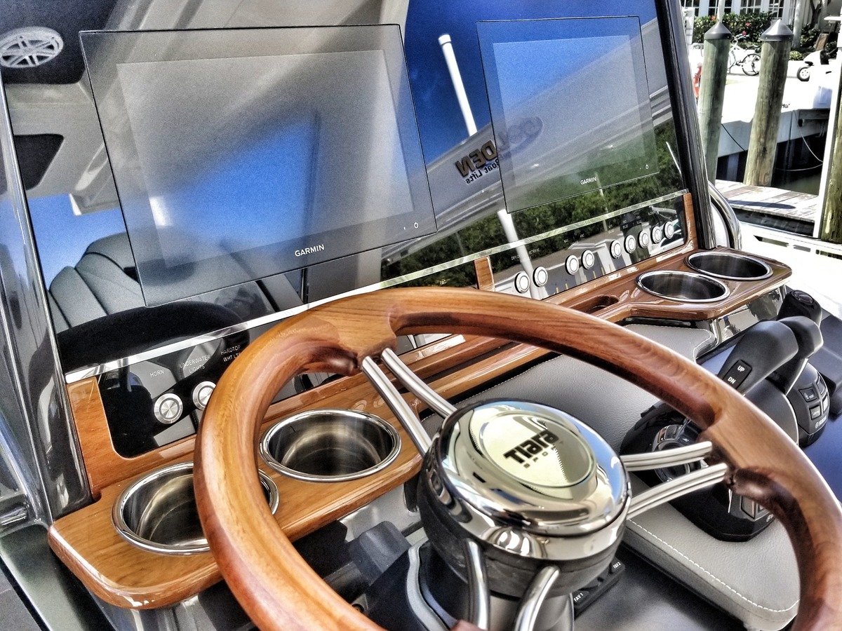 Helm console gelcoat refit on a boat
