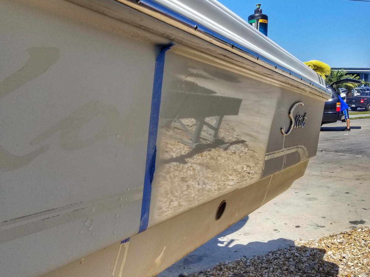 Apollo Beach boat hull gelcoat repair mirror reflection finish by Gulf Coast Fiberglass and Gelcoat