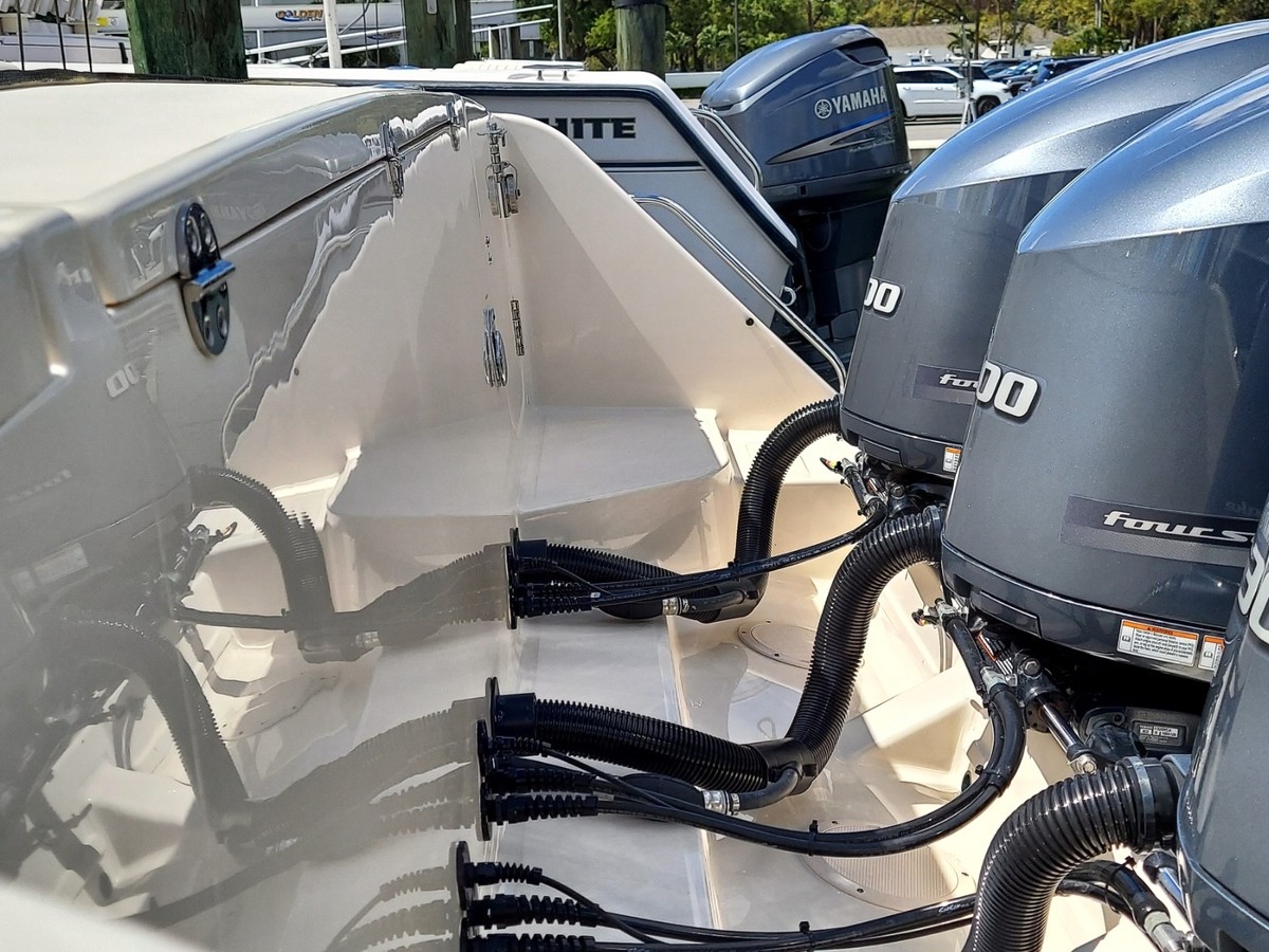 Triple-Yamaha Transom Restoration Triple-yamaha transom restoration on a boat