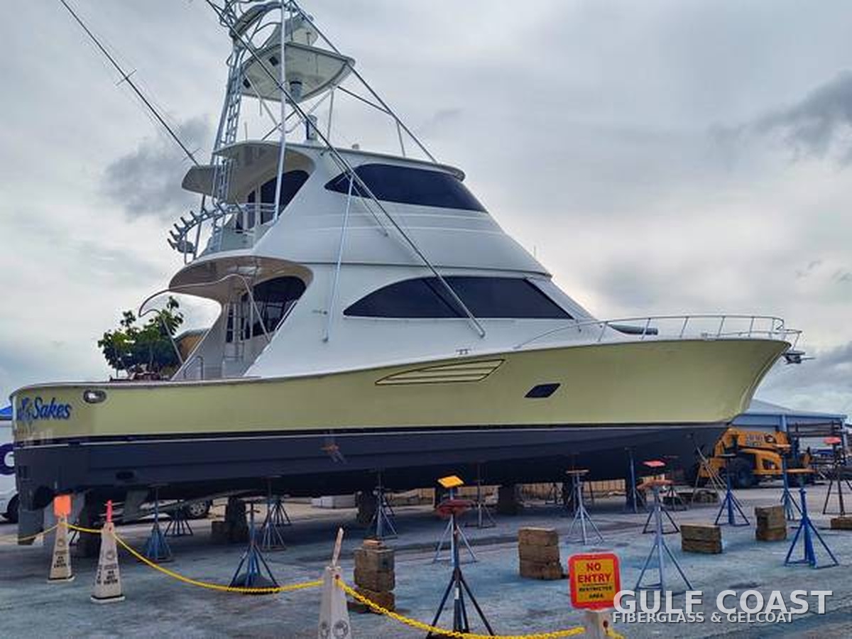 Palmetto Viking yacht hull gelcoat restoration by Gulf Coast Fiberglass and Gelcoat
